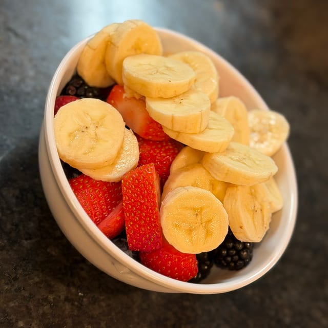 FRESH FRUIT CUP.