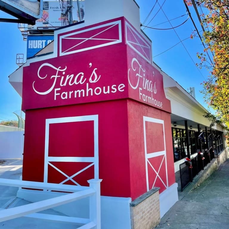 Welcome to Fina's Farmhouse